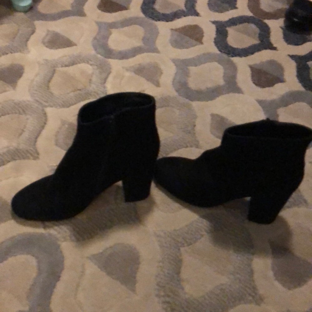 Faux suede black ankle heeled boots